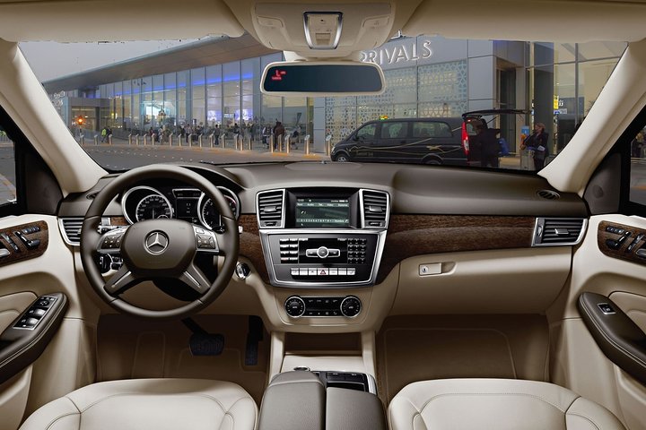 Private Transfer from Abu Dhabi Airport (AUH) to Ras Al Khiamah